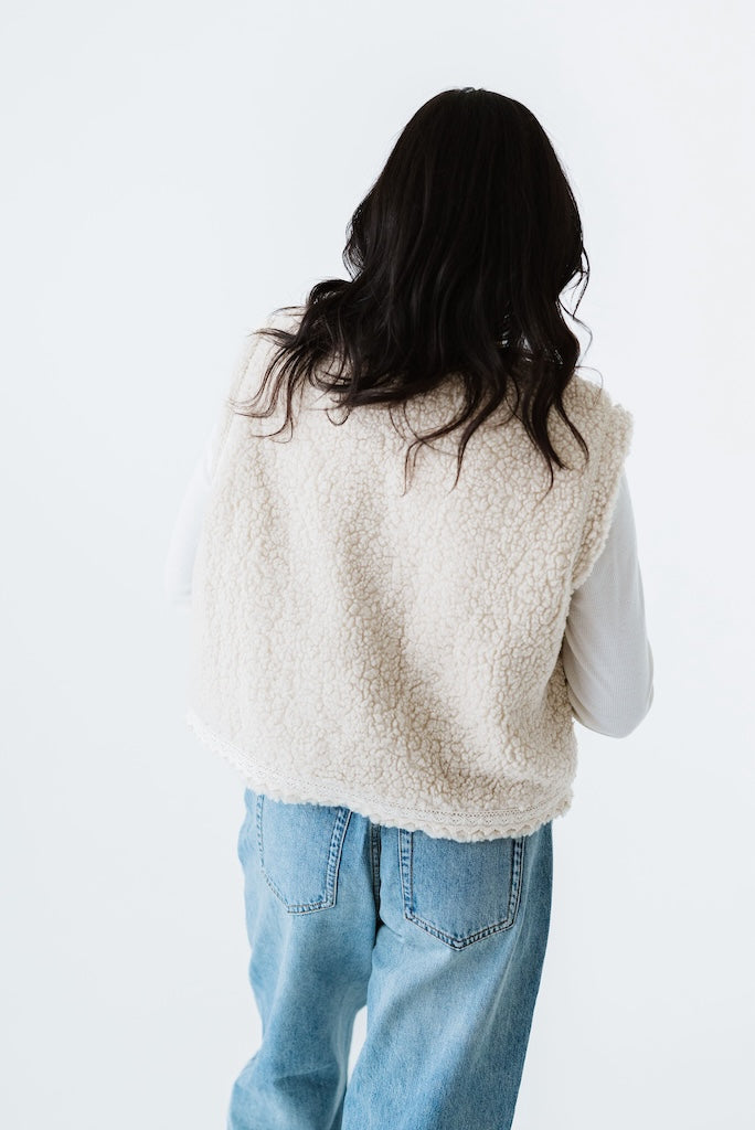 Verity Lace Trimmed Vest – Dottie & Jo